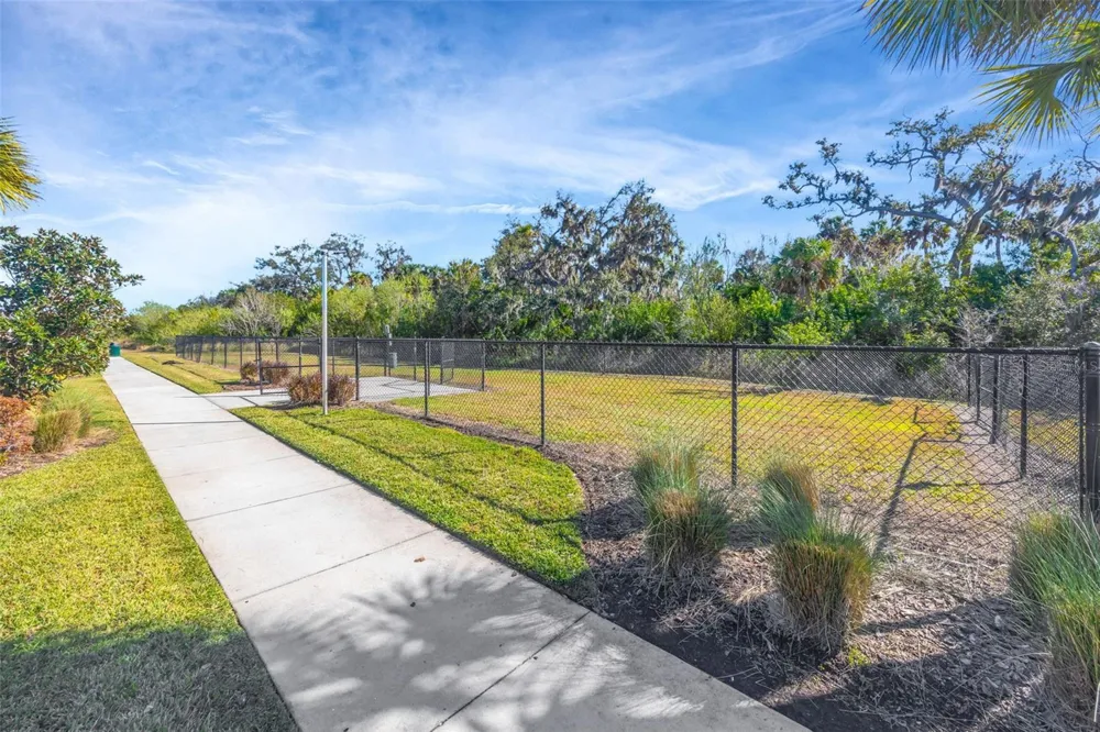 621 CHATHAM WALK DRIVE Ruskin, FL 33570