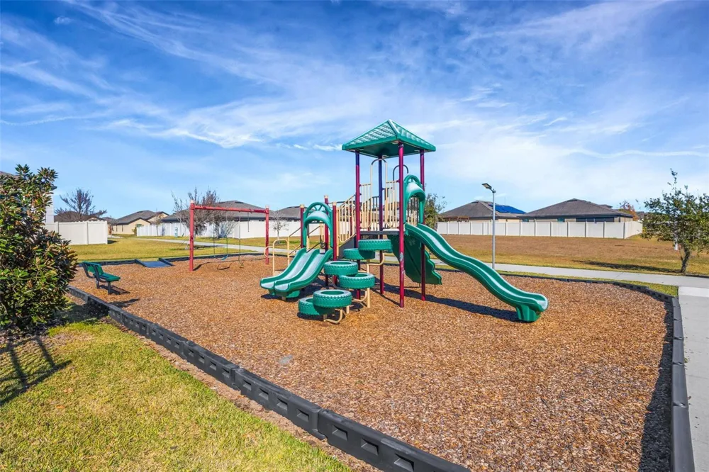 621 CHATHAM WALK DRIVE Ruskin, FL 33570