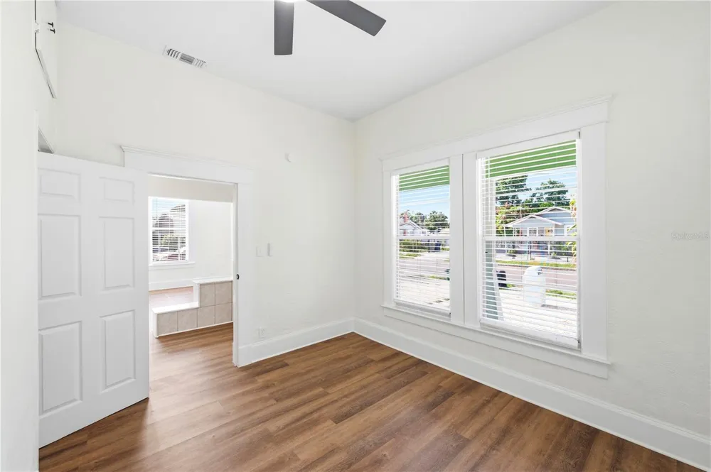 1404 E 26TH AVENUE Tampa, FL 33605