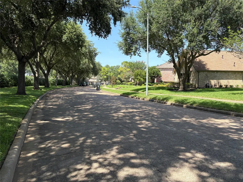 2319 Mill Creek Drive Sugar Land, TX 77478