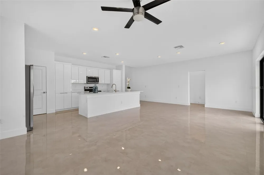 6336 CHORUS DRIVE Mascotte, FL 34753