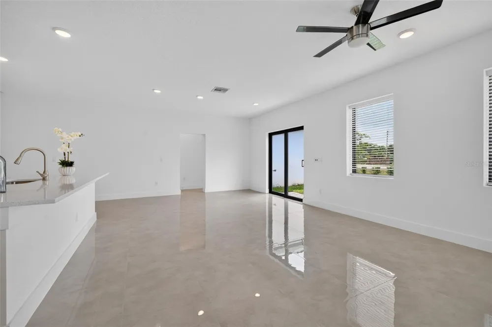 6336 CHORUS DRIVE Mascotte, FL 34753