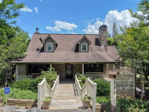 100 Sourwood Lane