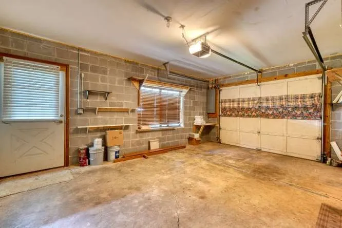 100 Sourwood Lane Hayesville, NC 28904