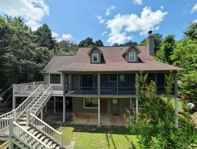 100 Sourwood Lane Hayesville, NC 28904