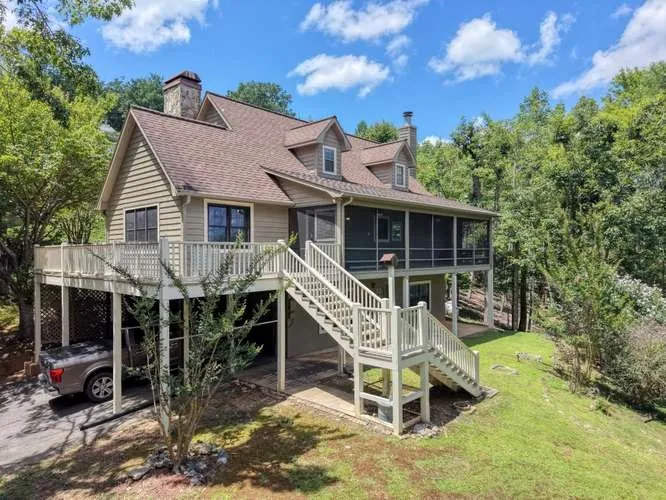 100 Sourwood Lane Hayesville, NC 28904