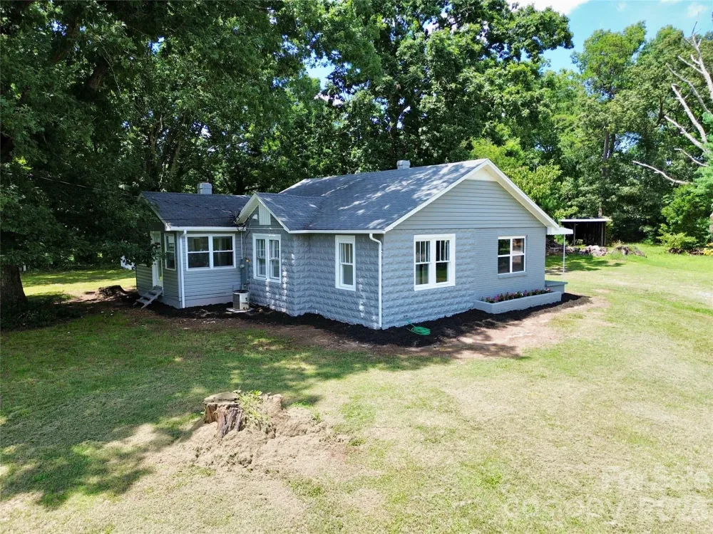 4934 E NC 10 Highway Catawba, NC 28609