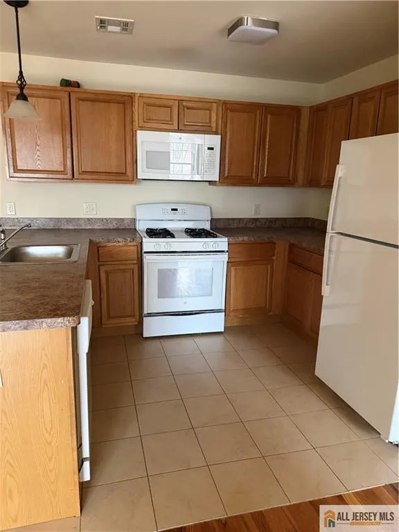 95 Main 2a Street Sayreville, NJ 08872