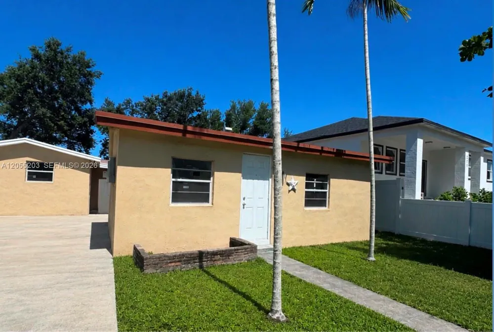 217 NW 14th Ct #0 Dania Beach, FL 33004