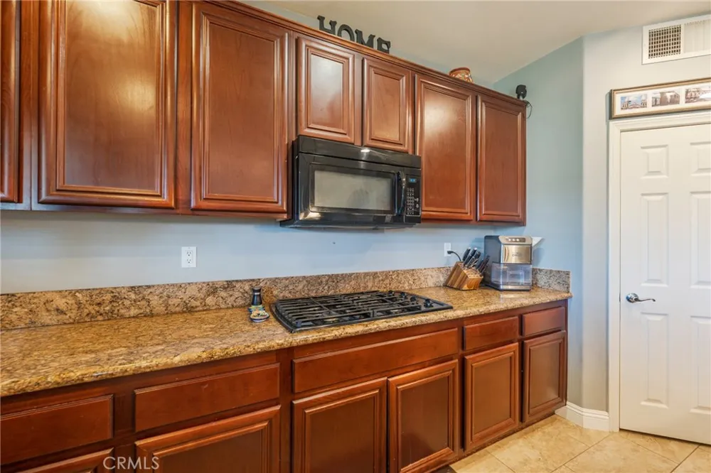 17073 Spring Canyon Riverside, CA 92503