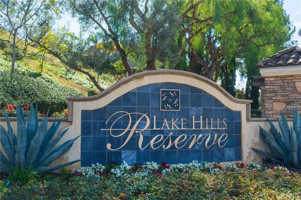 17073 Spring Canyon Riverside, CA 92503