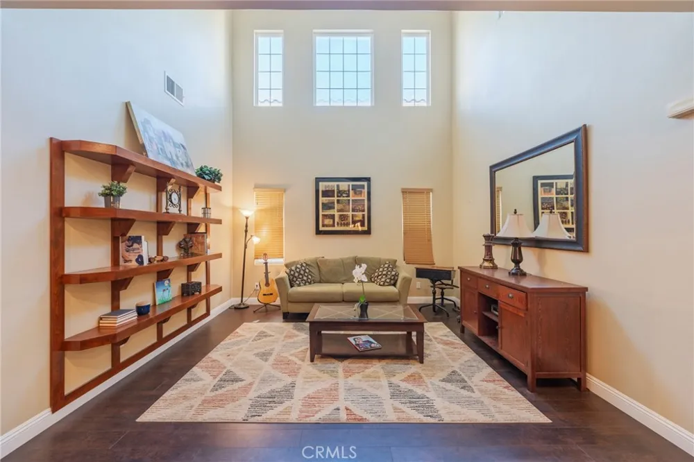17073 Spring Canyon Riverside, CA 92503