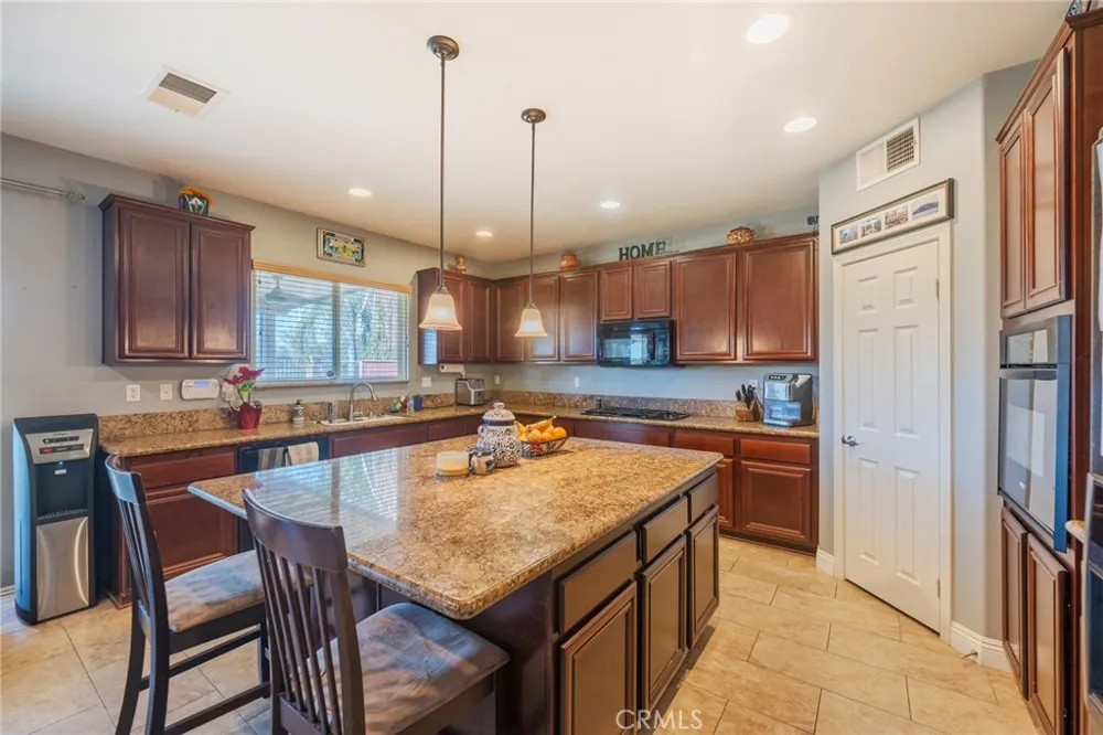 17073 Spring Canyon Riverside, CA 92503