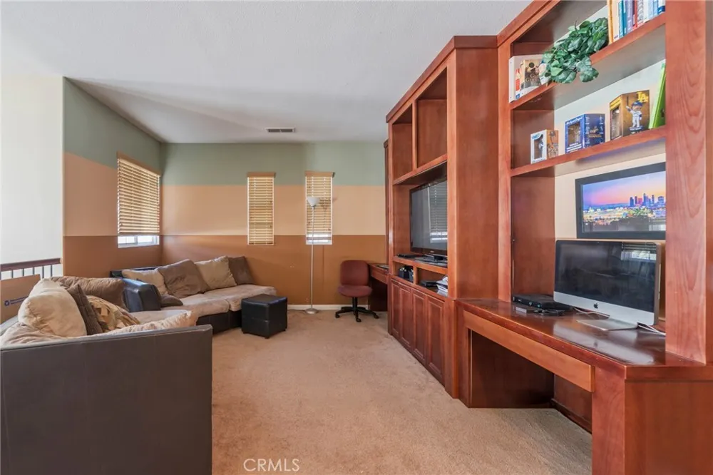 17073 Spring Canyon Riverside, CA 92503
