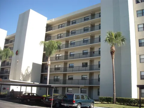 800 COVE CAY DRIVE #3F