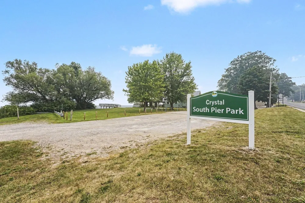 2644 Lansing Street Crystal, MI 48818