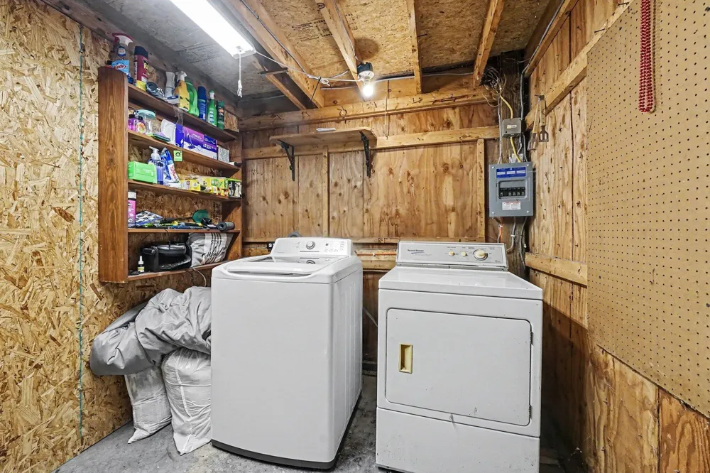 2644 Lansing Street Crystal, MI 48818