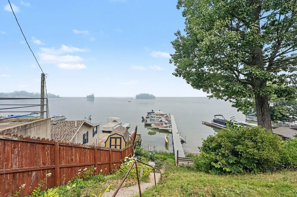 2644 Lansing Street Crystal, MI 48818
