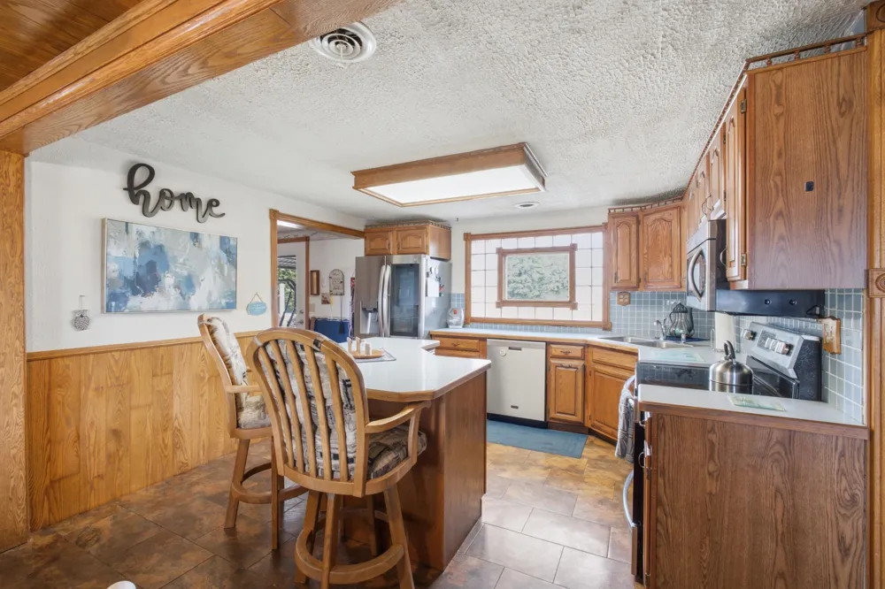 6113 E Musgrove Highway Sunfield, MI 48890