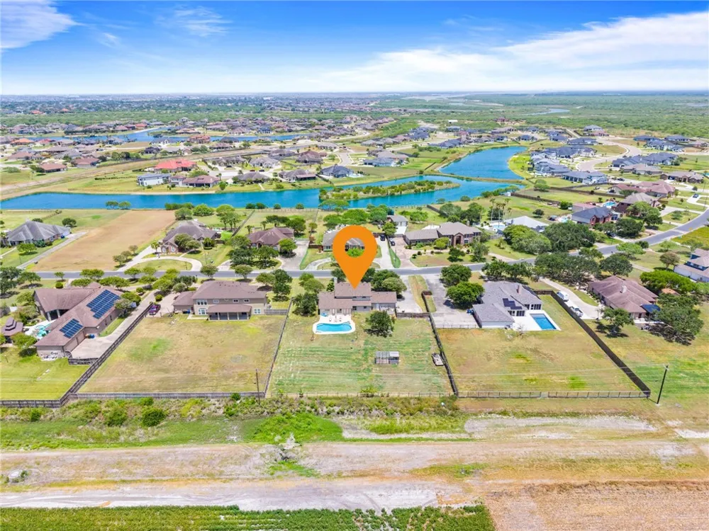 6009 King Trail Corpus Christi, TX 78414