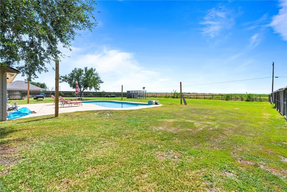 6009 King Trail Corpus Christi, TX 78414