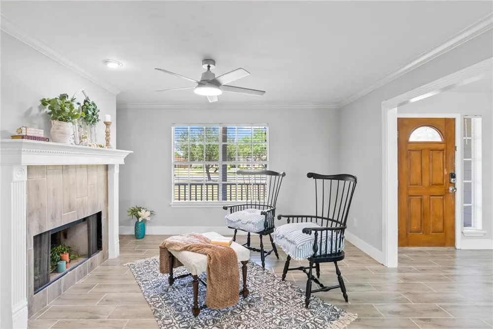 6009 King Trail Corpus Christi, TX 78414
