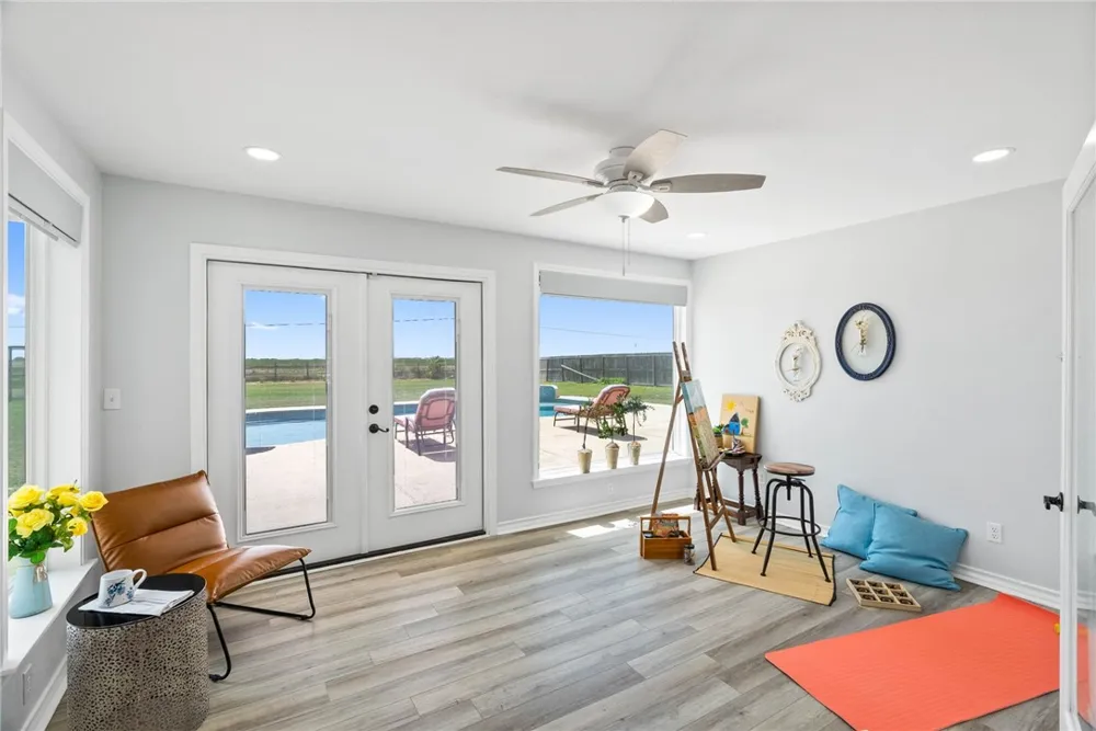 6009 King Trail Corpus Christi, TX 78414