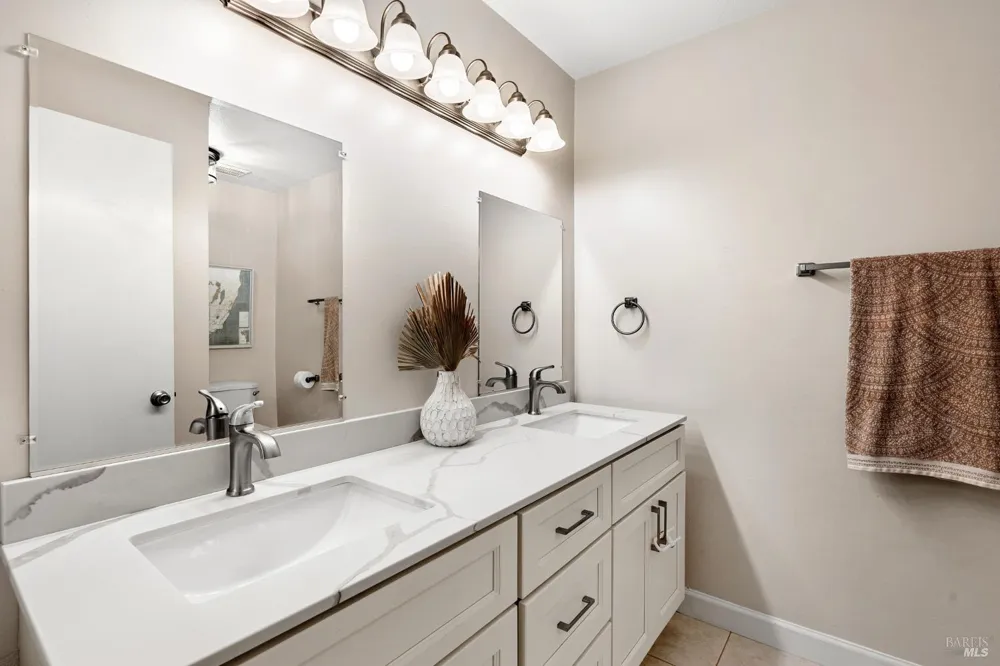 184 Brookdale Drive Vacaville, CA 95687