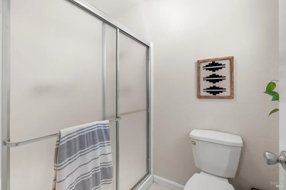 184 Brookdale Drive Vacaville, CA 95687