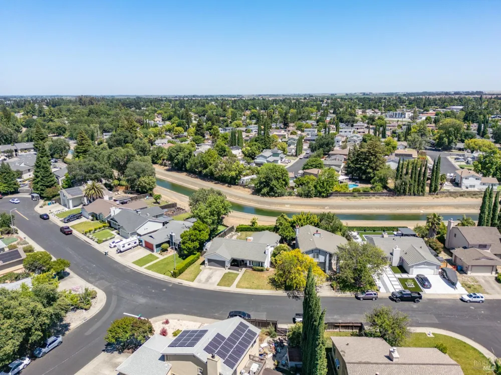 184 Brookdale Drive Vacaville, CA 95687