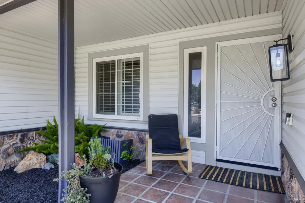 184 Brookdale Drive Vacaville, CA 95687