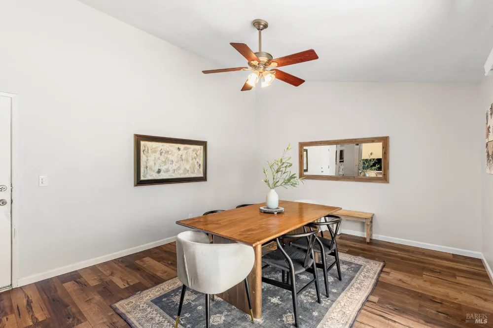 184 Brookdale Drive Vacaville, CA 95687