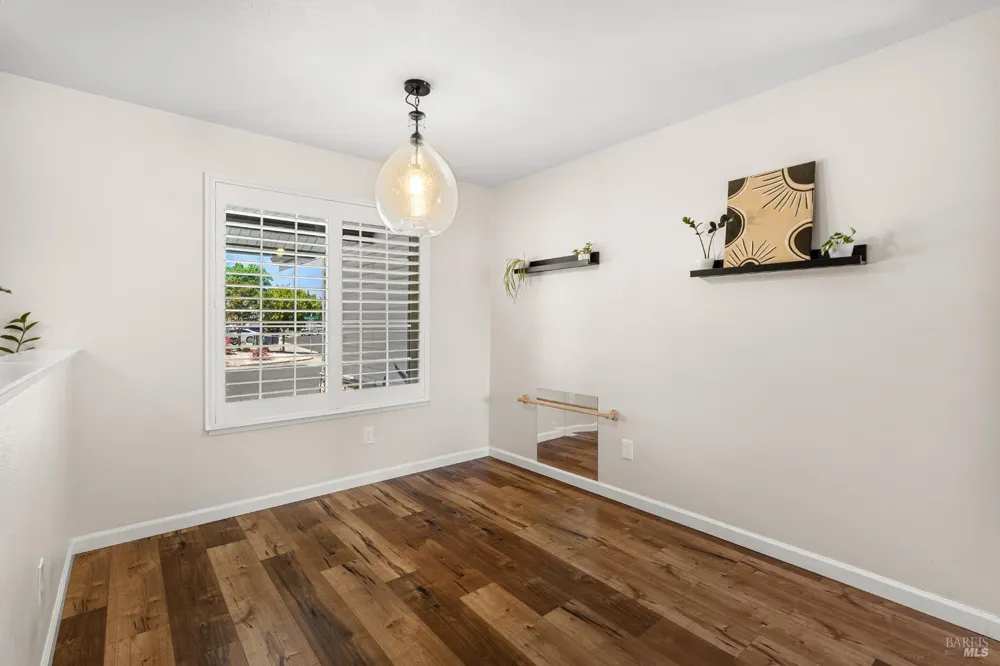184 Brookdale Drive Vacaville, CA 95687