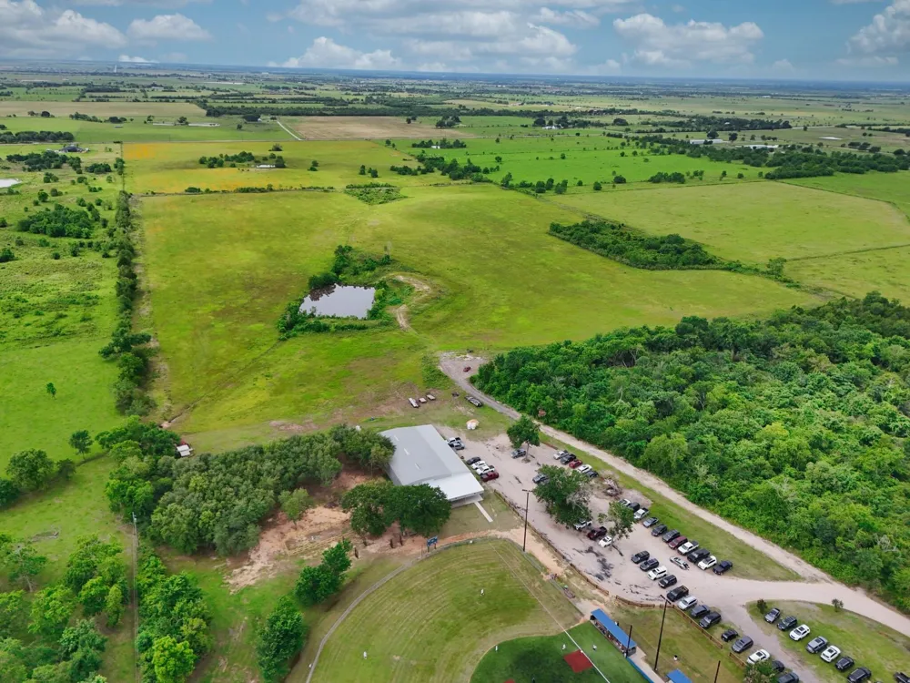33753 Betka Road Waller, TX 77484