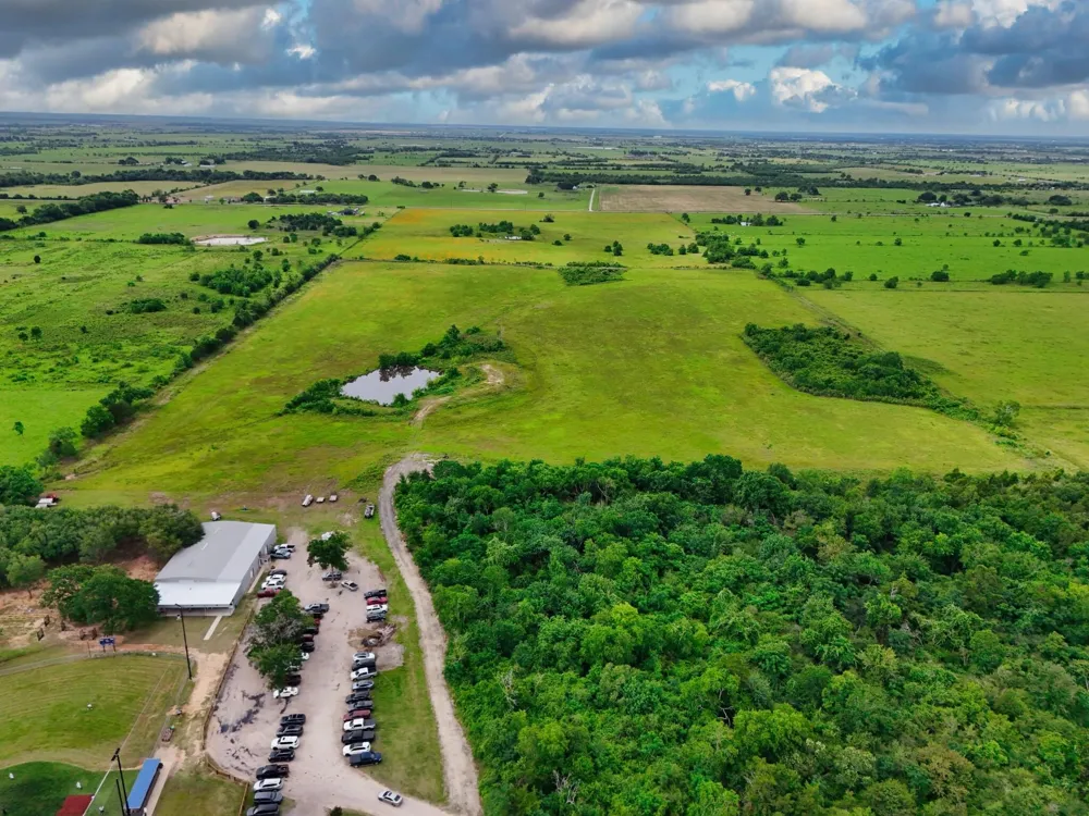 33753 Betka Road Waller, TX 77484
