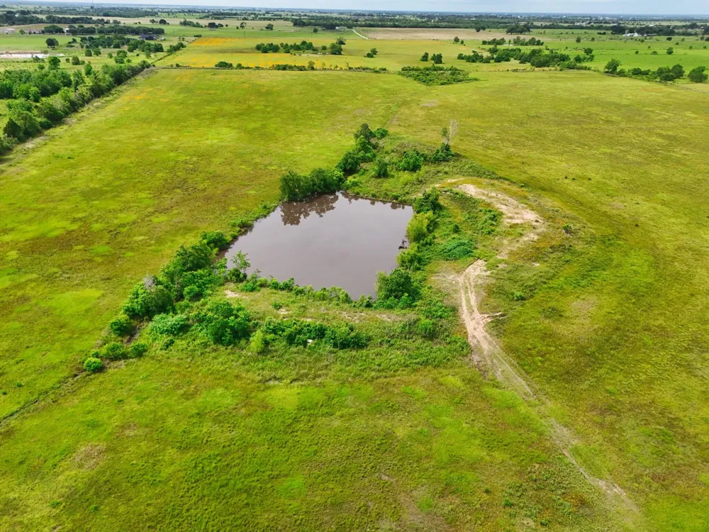 33753 Betka Road Waller, TX 77484