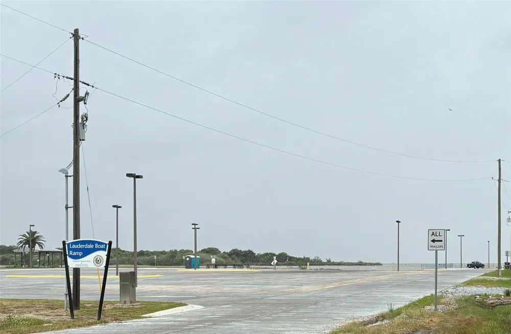 1026 Gayle Street Gilchrist, TX 77617
