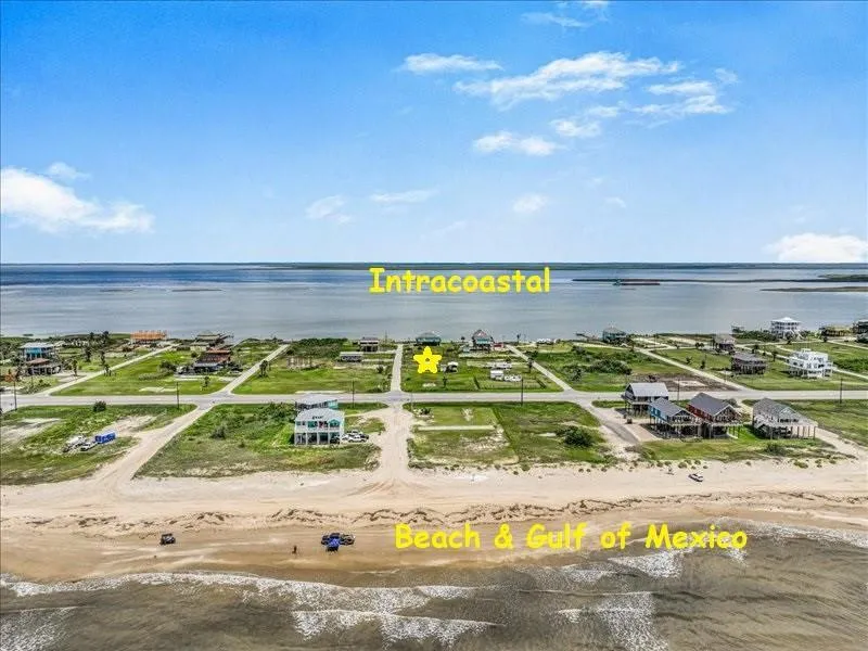 1026 Gayle Street Gilchrist, TX 77617