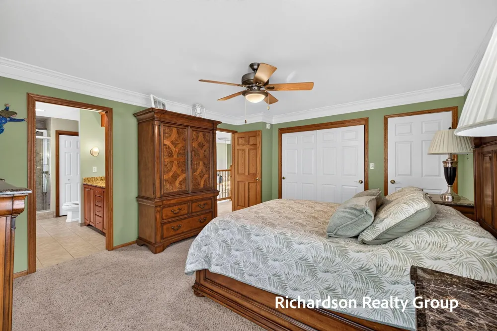 18657 Sioux Drive Spring Lake, MI 49456