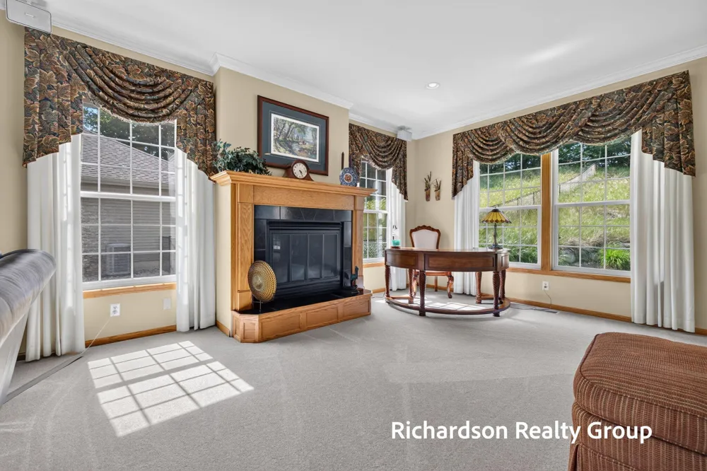 18657 Sioux Drive Spring Lake, MI 49456