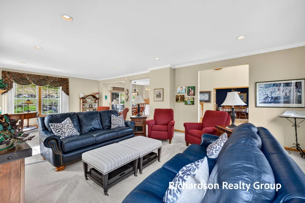 18657 Sioux Drive Spring Lake, MI 49456