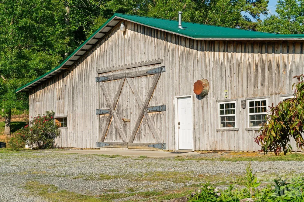 1372 & 1370 Barnardsville Highway Barnardsville, NC 28709