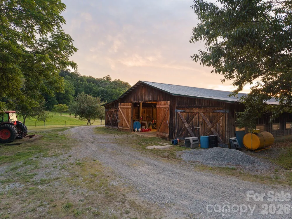 1372 & 1370 Barnardsville Highway Barnardsville, NC 28709