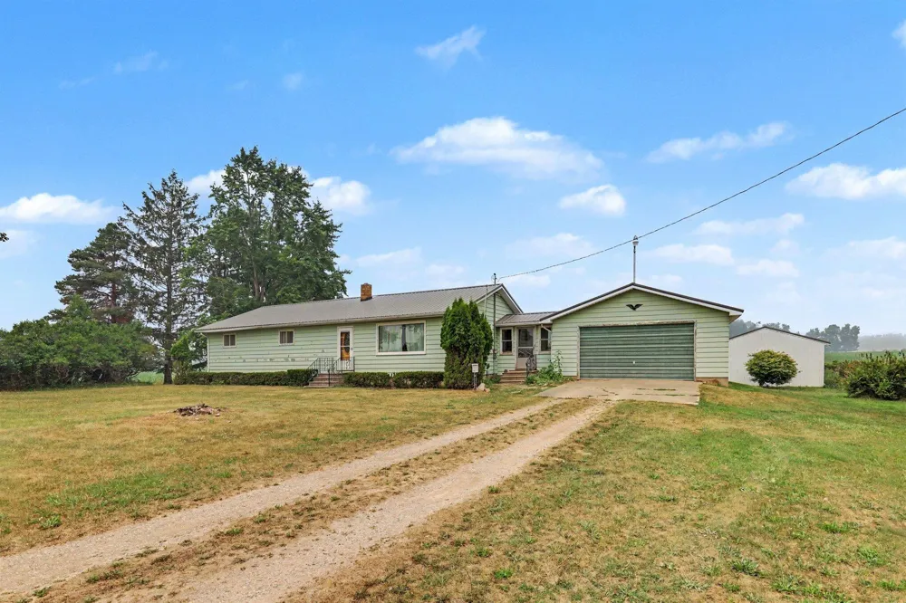 524 Hubbell Road Orleans, MI 48865