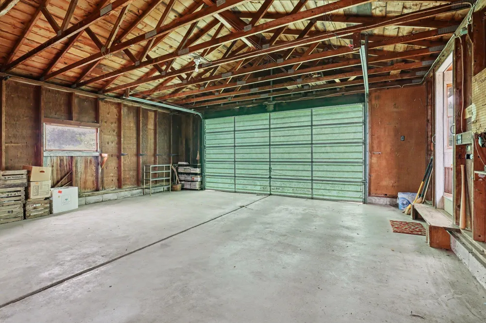 524 Hubbell Road Orleans, MI 48865