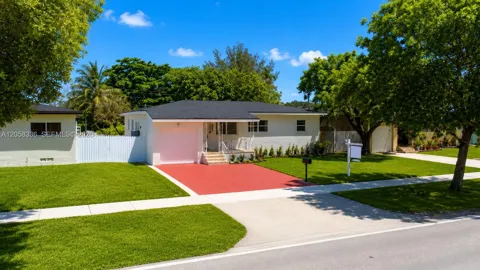 6361 Tamiami Canal Rd