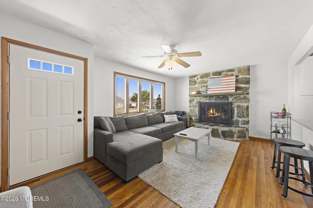 34 Lake Singleton Court Little Egg Harbor, NJ 08087