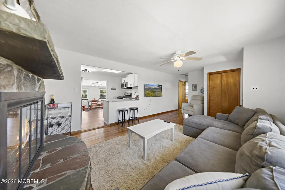 34 Lake Singleton Court Little Egg Harbor, NJ 08087