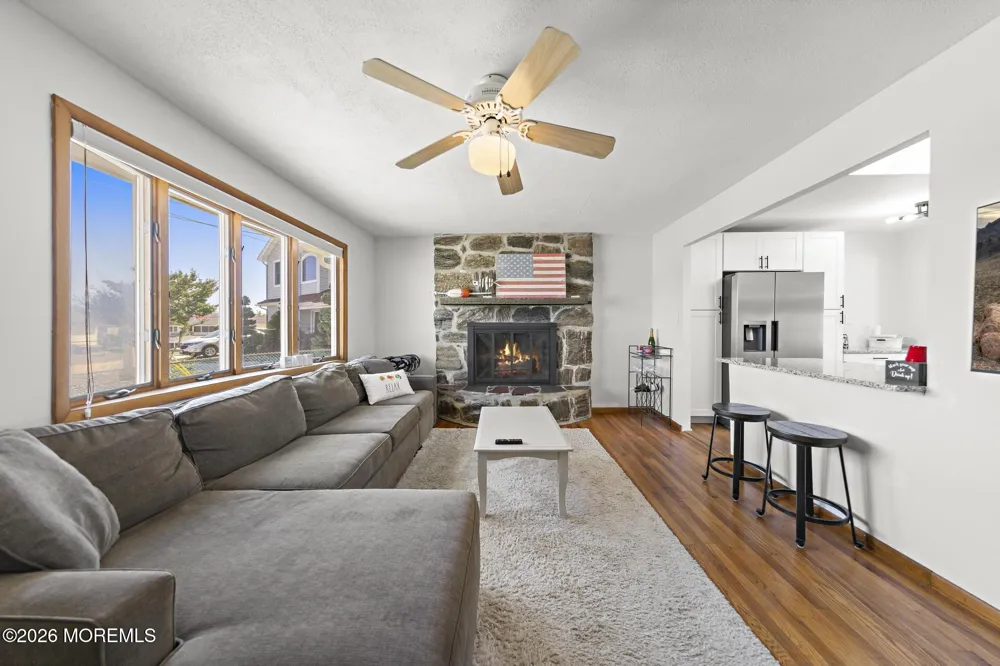 34 Lake Singleton Court Little Egg Harbor, NJ 08087