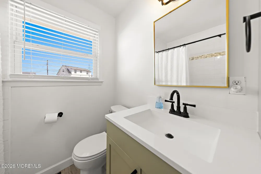 34 Lake Singleton Court Little Egg Harbor, NJ 08087
